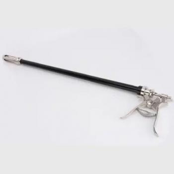Adjustable continuous long arm syringe