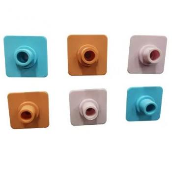Small square ear tags, female