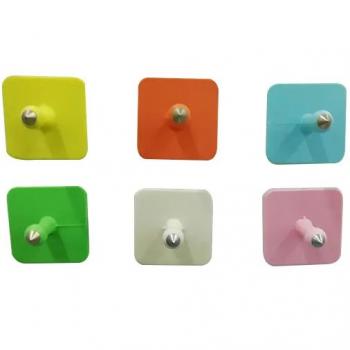 Small square ear tags, male