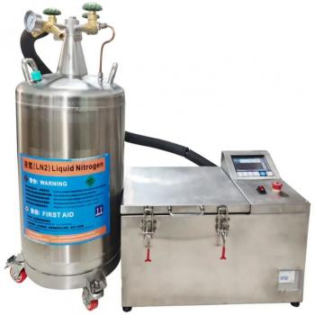 Automatic freezer for semen straws
