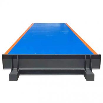 Mobile self equipped base truck scale